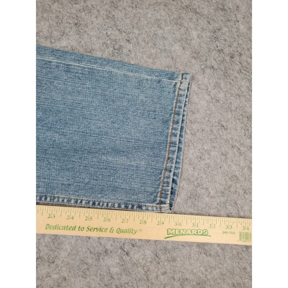 Levis small thread